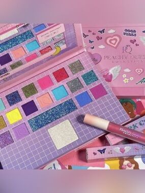 PEACHY QUEEN Cosmetics
Indie Y2K Laptop Color Palette
NEW